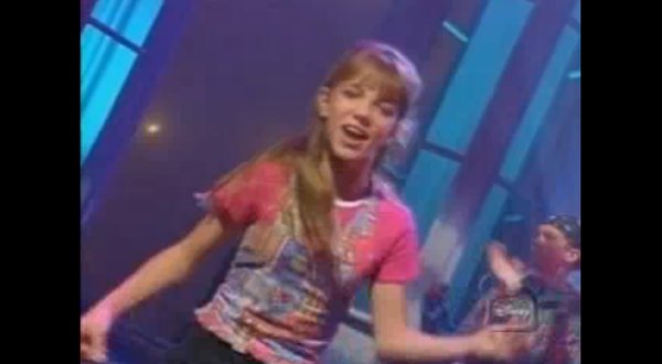 Nastoletnia Britney i Justin bawią publiczność (VIDEO)