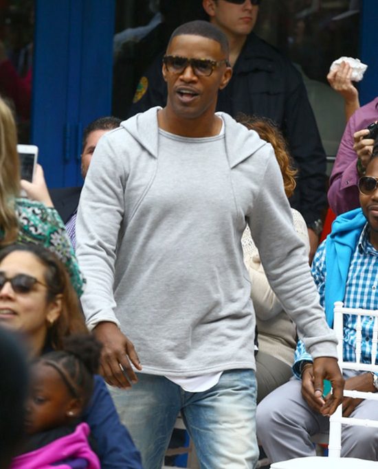 Katie Holmes od ponad roku spotyka się z nim w sekrecie Katie Holmes od ponad roku spotyka się z nim w sekrecie