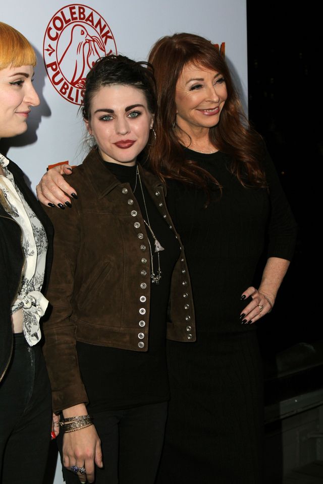 Córka Kurta Cobaina już nie będzie niszowa? Współpracuje z wielkim projektantem Córka Kurta Cobaina już nie będzie niszowa? Współpracuje z wielkim projektantem