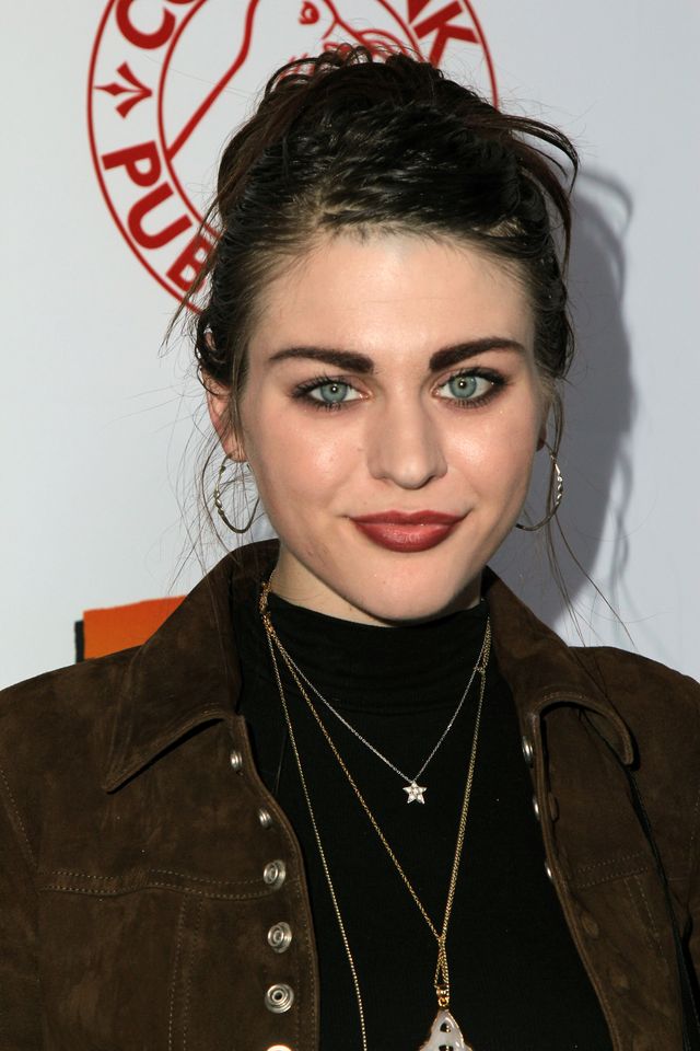 Córka Kurta Cobaina już nie będzie niszowa? Współpracuje z wielkim projektantem Córka Kurta Cobaina już nie będzie niszowa? Współpracuje z wielkim projektantem