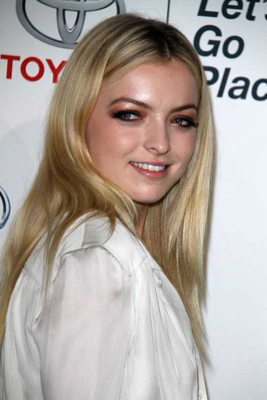 Francesca Eastwood coraz bardziej przypomina tatę (FOTO) Francesca Eastwood coraz bardziej przypomina tatę (FOTO)