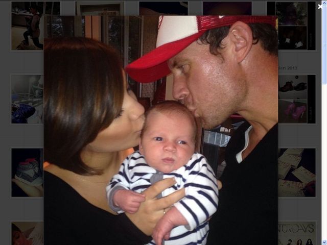 Frankie Sandford ćwiczy z dzieckiem w nosidle (FOTO)