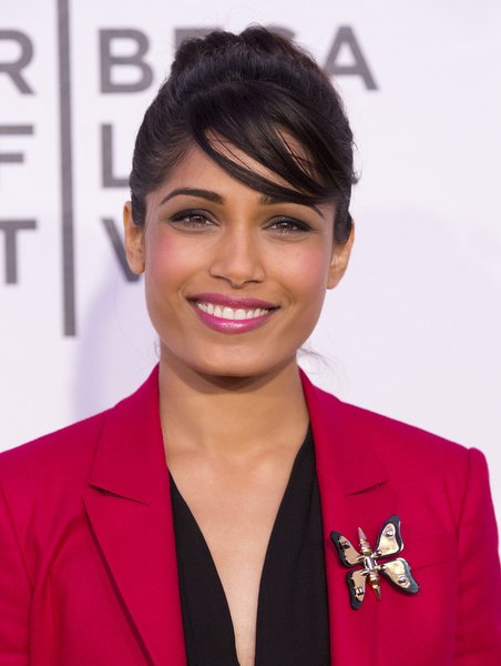  Freida Pinto totalnie zmieniła styl (FOTO)