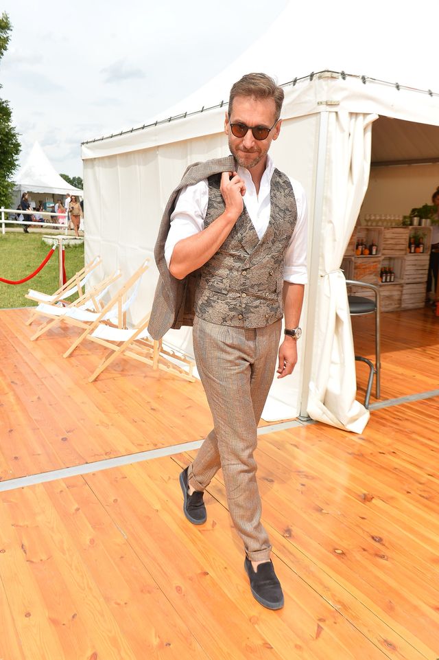 W Gałkowie zapachniało wielkim światem - zobaczcie niesamowite KAPELUSZE gwiazd 