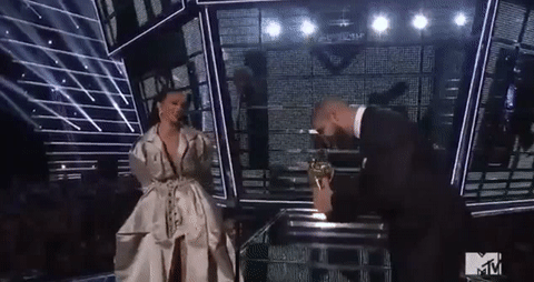 Drake wyznaje miłość Rihannie. Nie takiej reakcji się spodziewał