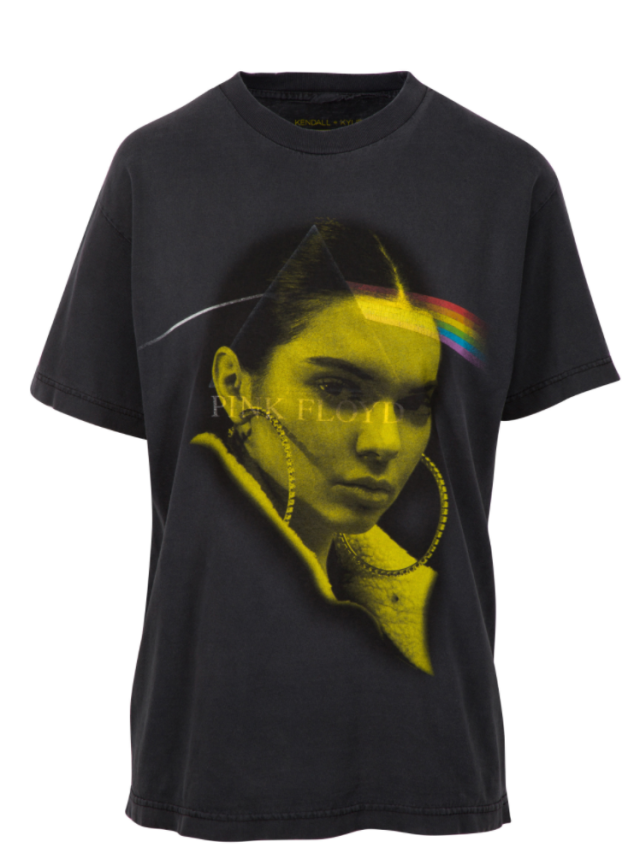 Kylie i Kendall WYŚMIANE i totalnie SRYTYKOWANE za nową kolekcję T-shirtów (ZDJĘ