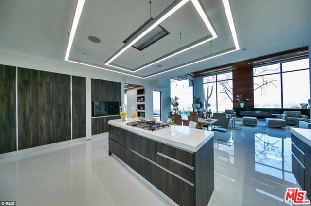 Gavin Rossdale w końcu wyprowadza się od Gwen. To jego nowe mieszkanie