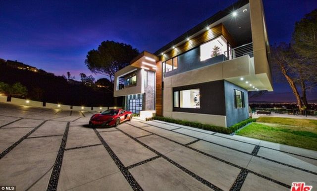 Gavin Rossdale w końcu wyprowadza się od Gwen. To jego nowe mieszkanie