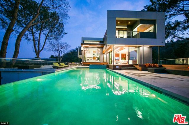 Gavin Rossdale w końcu wyprowadza się od Gwen. To jego nowe mieszkanie