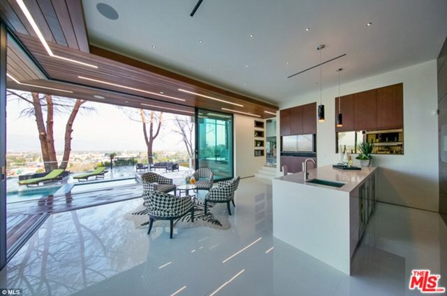 Gavin Rossdale w końcu wyprowadza się od Gwen. To jego nowe mieszkanie