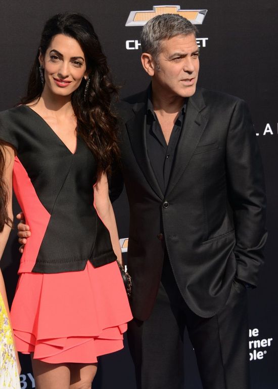 Państwo Clooney na salonach (FOTO)