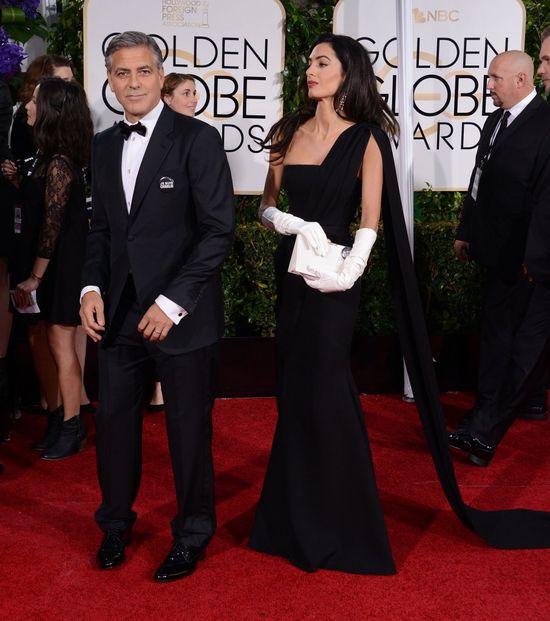 Media trąbią o garniturze Georga Clooneya! (FOTO)