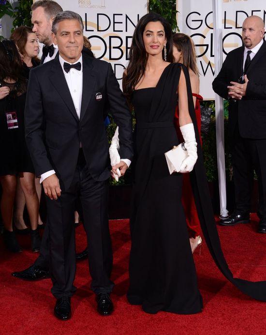 Media trąbią o garniturze Georga Clooneya! (FOTO)