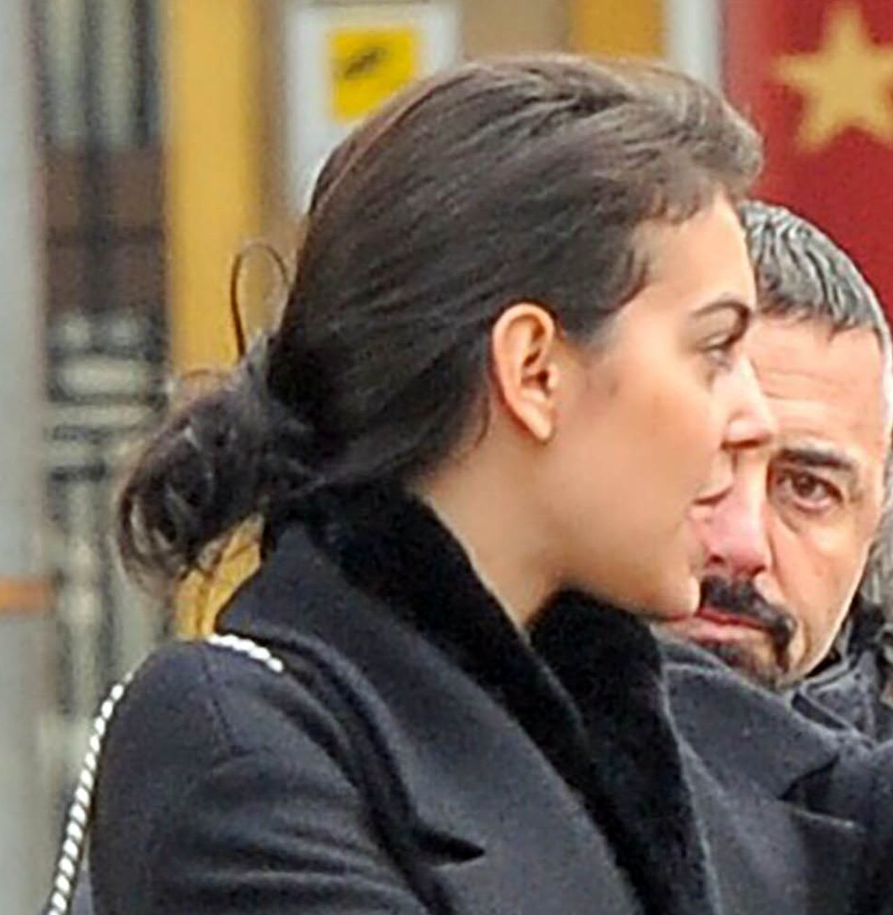 Dziewczyna Cristiano Ronaldo rozczochrana i bez makijażu kupuje bieliznę ZDJĘCIA Dziewczyna Cristiano Ronaldo rozczochrana i bez makijażu kupuje bieliznę ZDJĘCIA