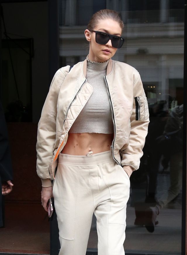 Czy ten brzuszek jest jeszcze ładny, czy już za chudy? (FOTO) Czy ten brzuszek jest jeszcze ładny, czy już za chudy? (FOTO)