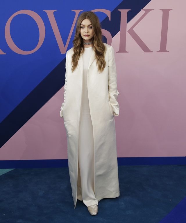 Gigi Hadid zgubiła BUT na wybiegu! (WIDEO)