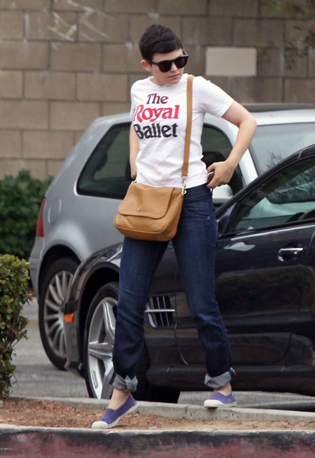 Seksapil zostawiła w domu? (FOTO)