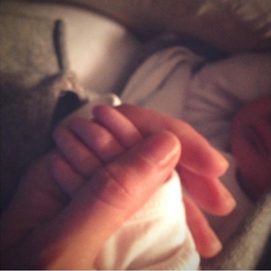 Gisele Bundchen karmi córeczkę w pracy (FOTO) Gisele Bundchen karmi córeczkę w pracy (FOTO)