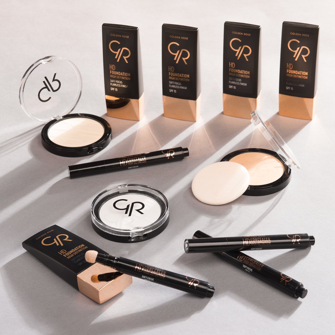 Sposoby Kim Kardashian, Selena Gomez czy Hailey Baldwin na piękną skórę