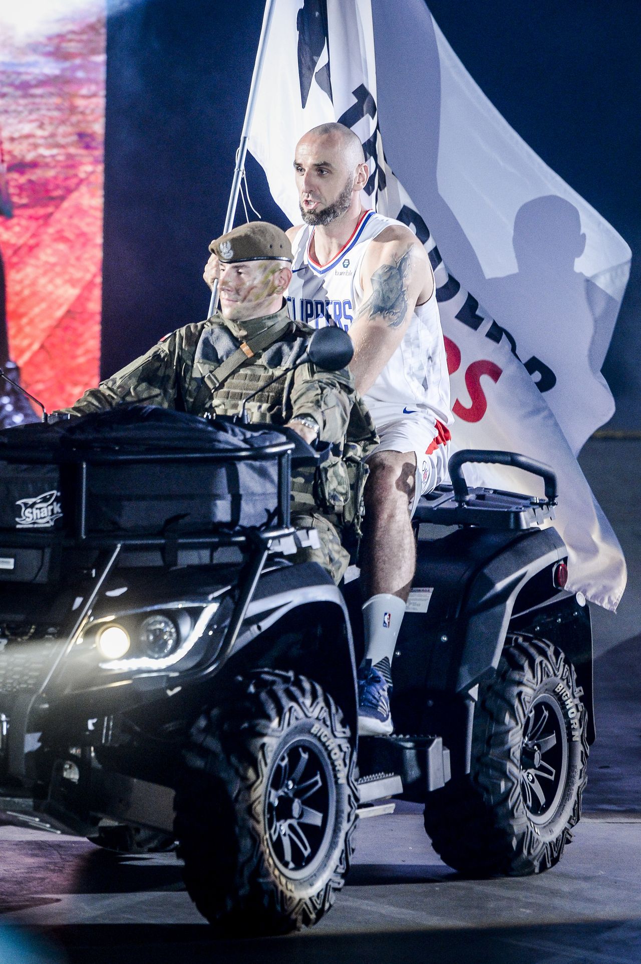 Julia Wieniawa, siostry Radwańskie i Joanna Liszowska zagrały z Gortatem (ZDJĘCI Julia Wieniawa, siostry Radwańskie i Joanna Liszowska zagrały z Gortatem (ZDJĘCI