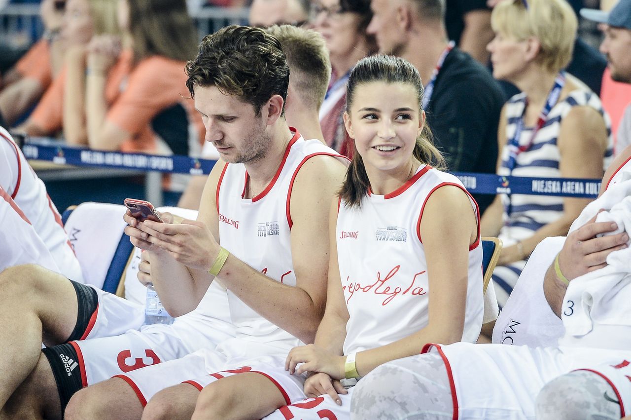 Julia Wieniawa, siostry Radwańskie i Joanna Liszowska zagrały z Gortatem (ZDJĘCI Julia Wieniawa, siostry Radwańskie i Joanna Liszowska zagrały z Gortatem (ZDJĘCI