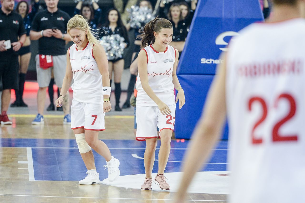 Julia Wieniawa, siostry Radwańskie i Joanna Liszowska zagrały z Gortatem (ZDJĘCI Julia Wieniawa, siostry Radwańskie i Joanna Liszowska zagrały z Gortatem (ZDJĘCI