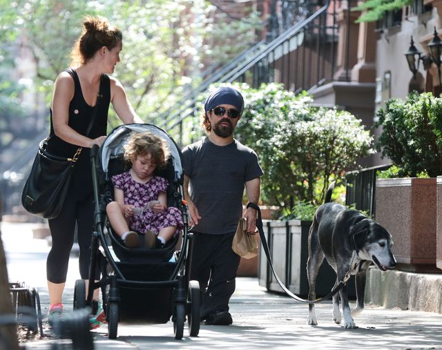 Peter Dinklage przyłapany z rodzinką (FOTO)