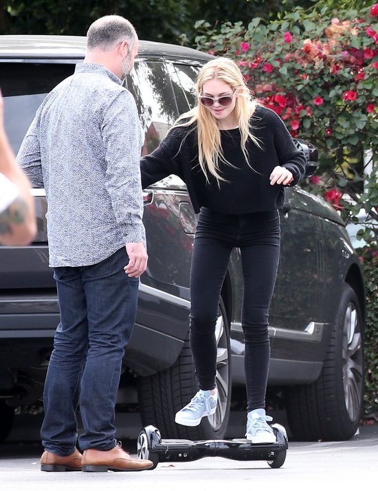 Przesuń się, Dakoto Johnson, pora na twoją siostrę Przesuń się, Dakoto Johnson, pora na twoją siostrę