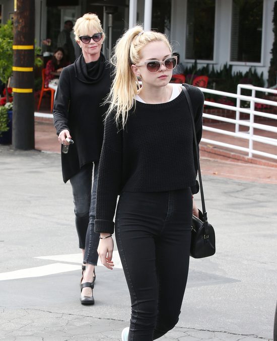 Przesuń się, Dakoto Johnson, pora na twoją siostrę Przesuń się, Dakoto Johnson, pora na twoją siostrę