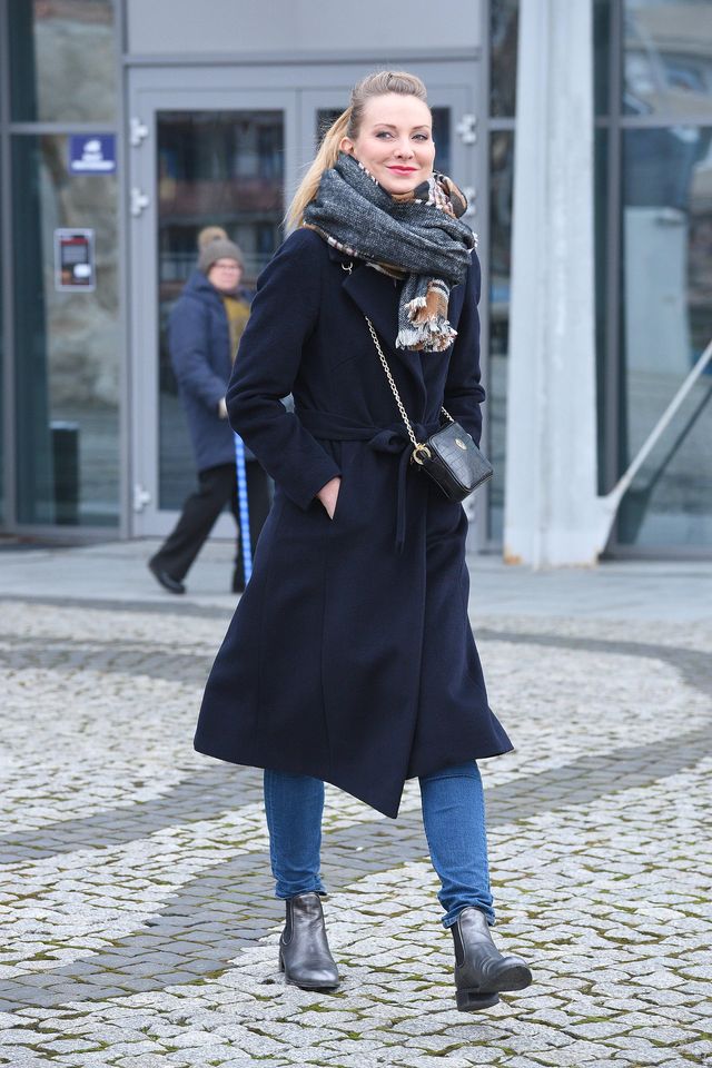 Anja Rubik w skórzanych biodrówkach, Sokołowska w puchowym płaszczu (ZDJĘCIA)