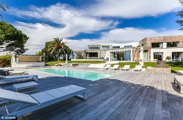 Gwyneth Paltrow potrzebowała noclegu. Nie zatrzymała się w zwykłym hotelu