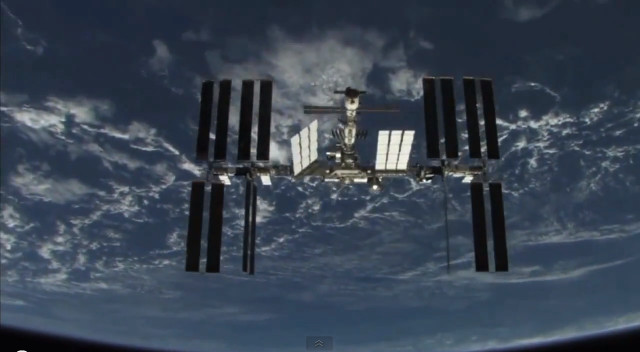 Na pożegnanie kosmosu zaśpiewał Space Oddity (VIDEO)