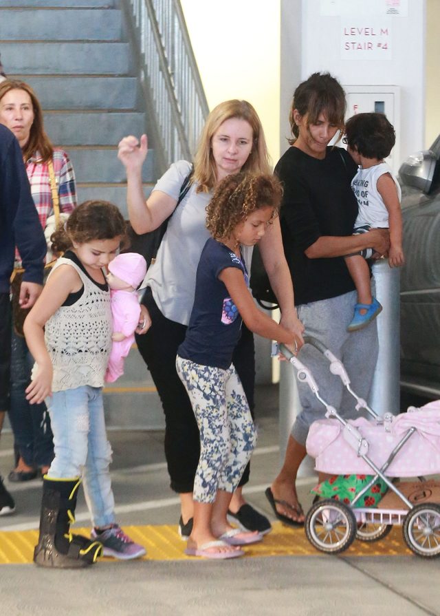 Halle Berry ROZWODZI SIĘ!