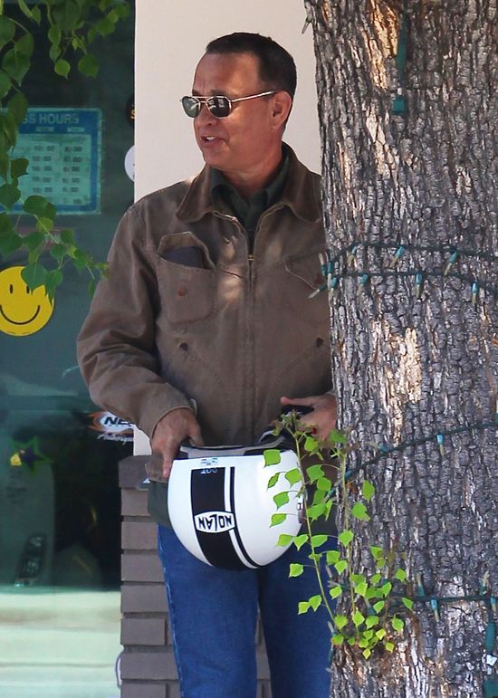 Tom Hanks kupił nowy skuter (FOTO)