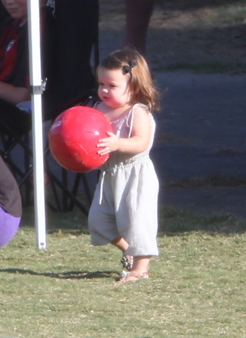 Harper Seven już idzie w ślady taty (FOTO)