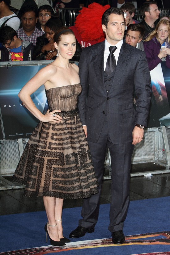 Henry Cavill: Córeczka Amy Adams złapała mnie za pupę