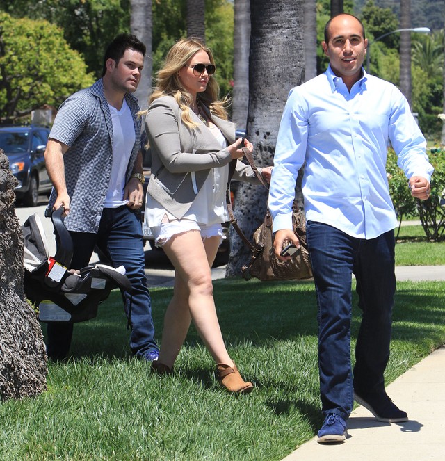 Może Hilary Duff nie powinna się odchudzać? (FOTO)