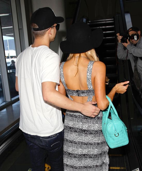 Paris Hilton i River Viiperi odpoczywają w Miami Paris Hilton i River Viiperi odpoczywają w Miami