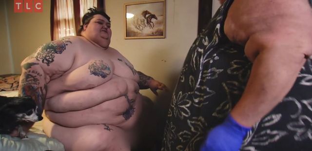 Rena jest otyłą kaleką, ale bez niej jej chłopak już by nie żył (VIDEO)