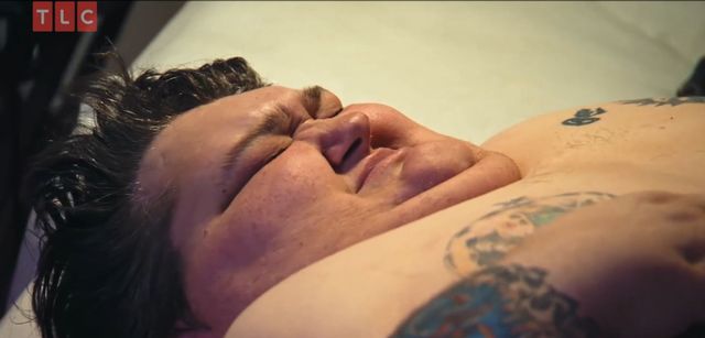 Rena jest otyłą kaleką, ale bez niej jej chłopak już by nie żył (VIDEO)