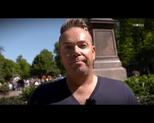 Napisał, że ma HIV. Poprosił, by go dotknąć [VIDEO]