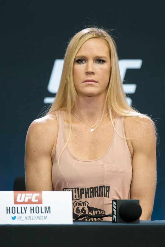 Holly Holm znieważyła Beyonce i zbladła