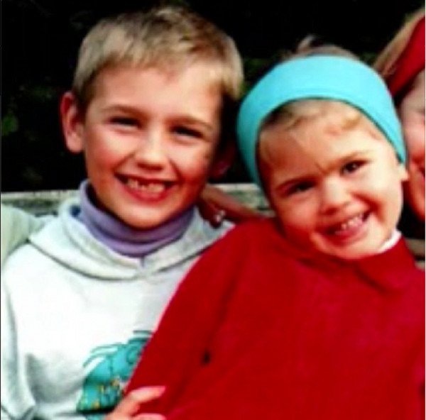 Ta dziewczynka wyrosła na piosenkarkę (FOTO)