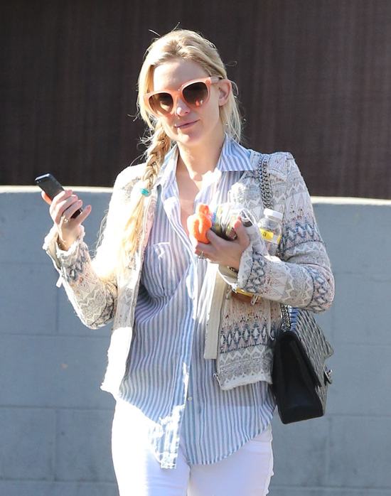 Kate Hudson nie wygląda na zaniedbaną mamuśkę (FOTO) Kate Hudson nie wygląda na zaniedbaną mamuśkę (FOTO)