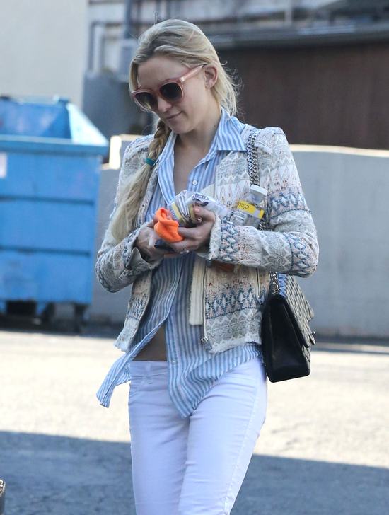 Kate Hudson nie wygląda na zaniedbaną mamuśkę (FOTO) Kate Hudson nie wygląda na zaniedbaną mamuśkę (FOTO)