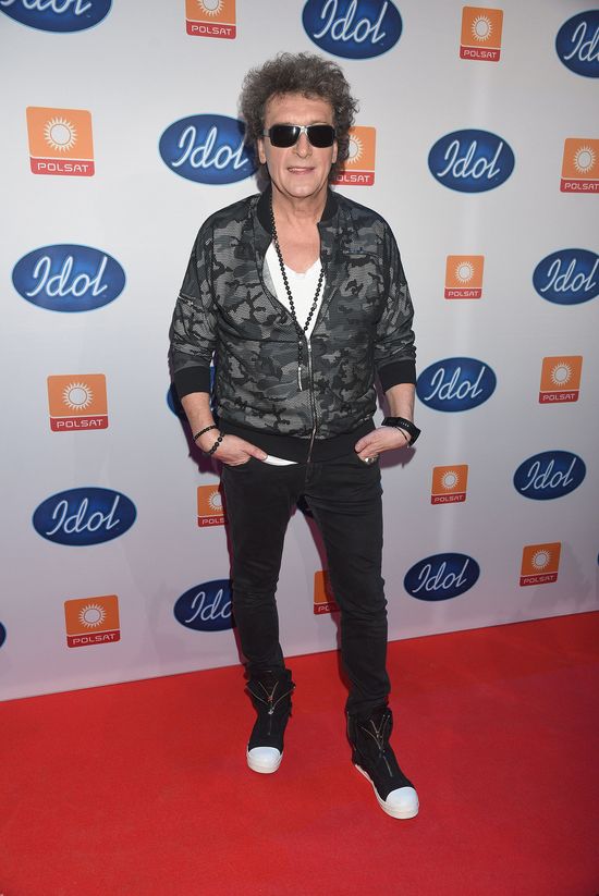 Nogi Farnej reklamują nowego Idola (FOTO) Nogi Farnej reklamują nowego Idola (FOTO)