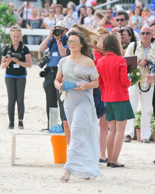 Iga Lis z mamą, Kingą Rusin, na imprezie (FOTO)