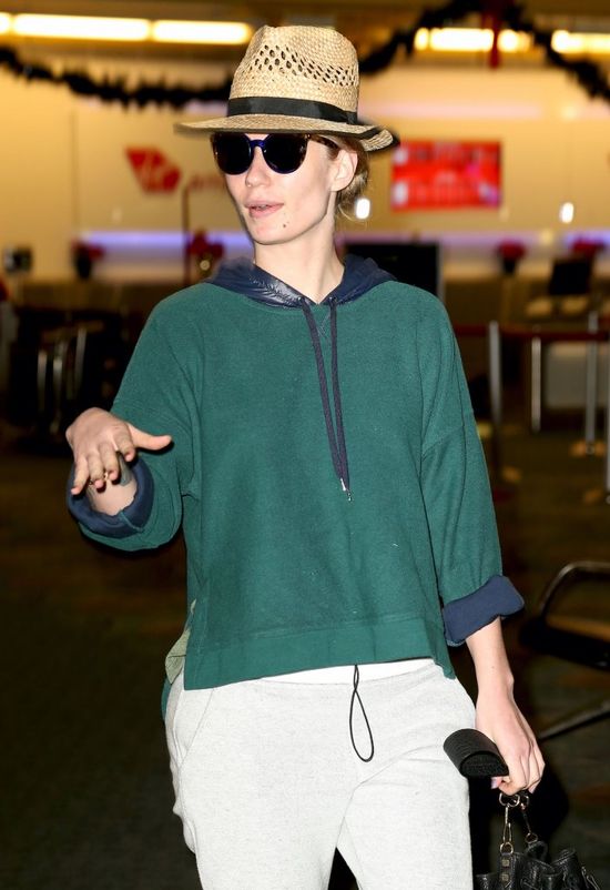 Co się stało z twarzą Iggy Azalei? (FOTO)