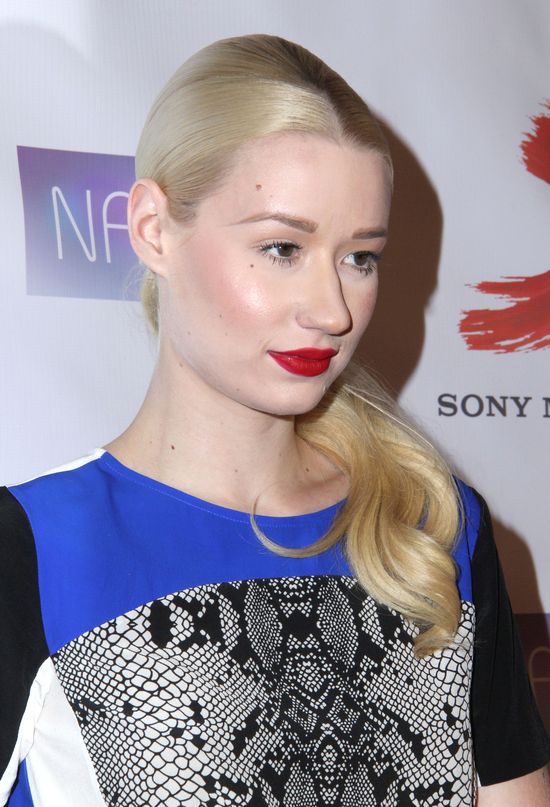 Iggy Azalea otworzyła się na temat operacji plastycznych Iggy Azalea otworzyła się na temat operacji plastycznych