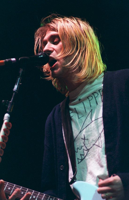 Kurt Cobain ŻYJE?! Nirvana oficjlanie to potwierdziła! 